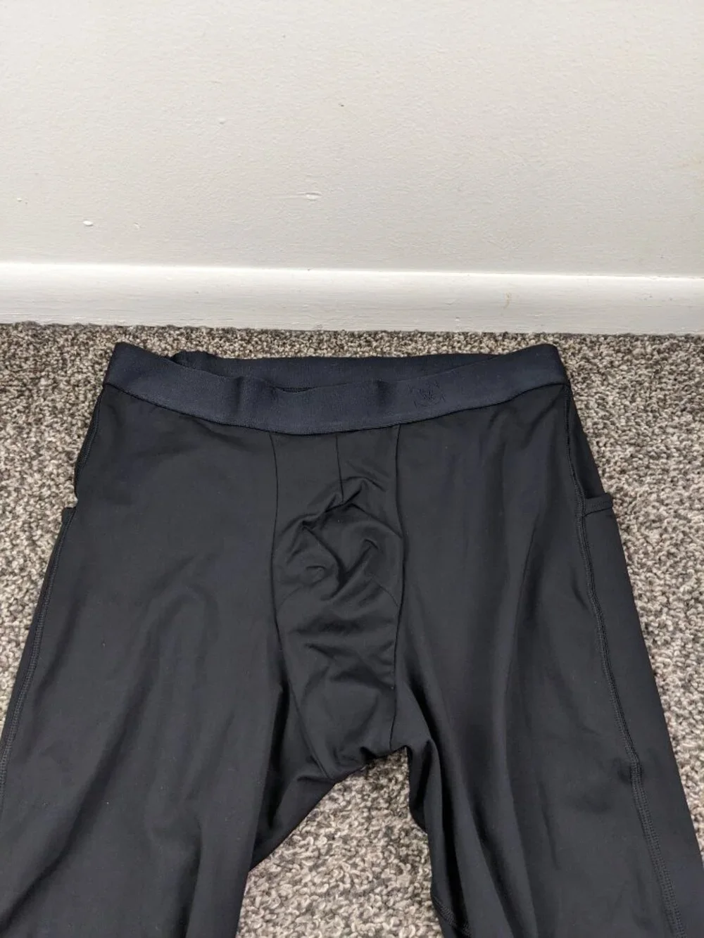 Lululemon Surge Light Tight Black Mens Large M5576S